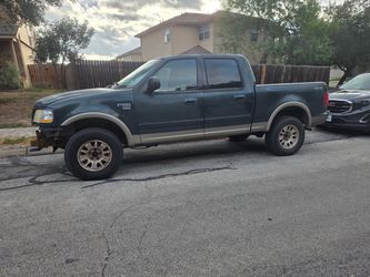 Ford F-150 SuperCrew 4x4 Pickup Truck