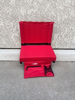 VIVOHOME Portable Stadium Seat for Bleachers with Back Support, Folding Bleacher Chair with Cup Holder and Shoulder Strap Red