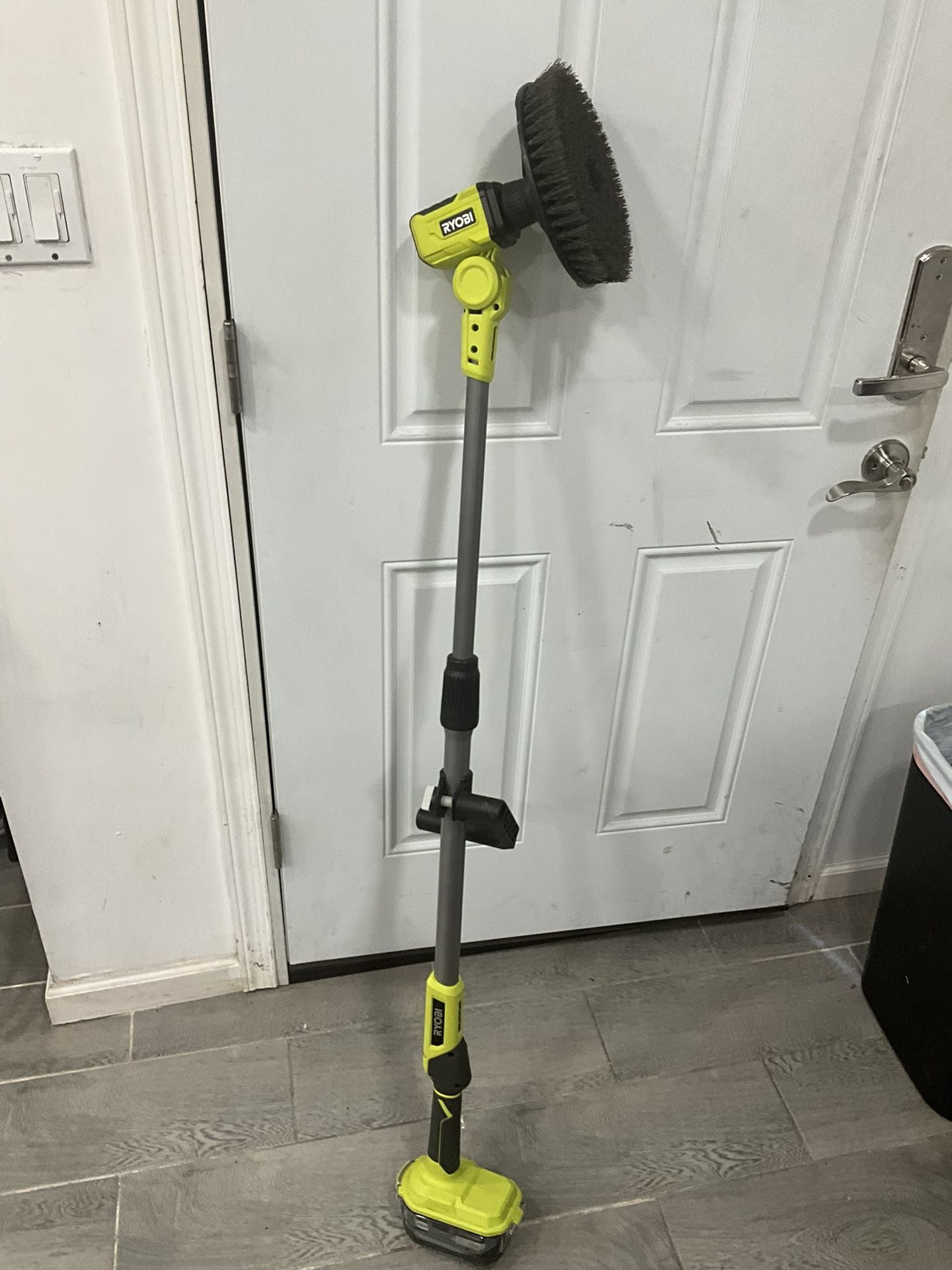Ryobi Power Brush Washer 18v