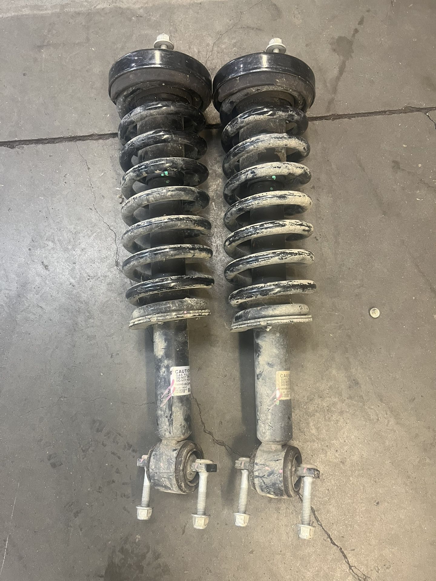 2018 Ford F150 XLT 4WD front strut assemblies