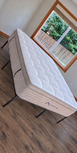 Very Nice Cali King Dreamcloud Ultra 15" Mattress and Platform Bed Frame