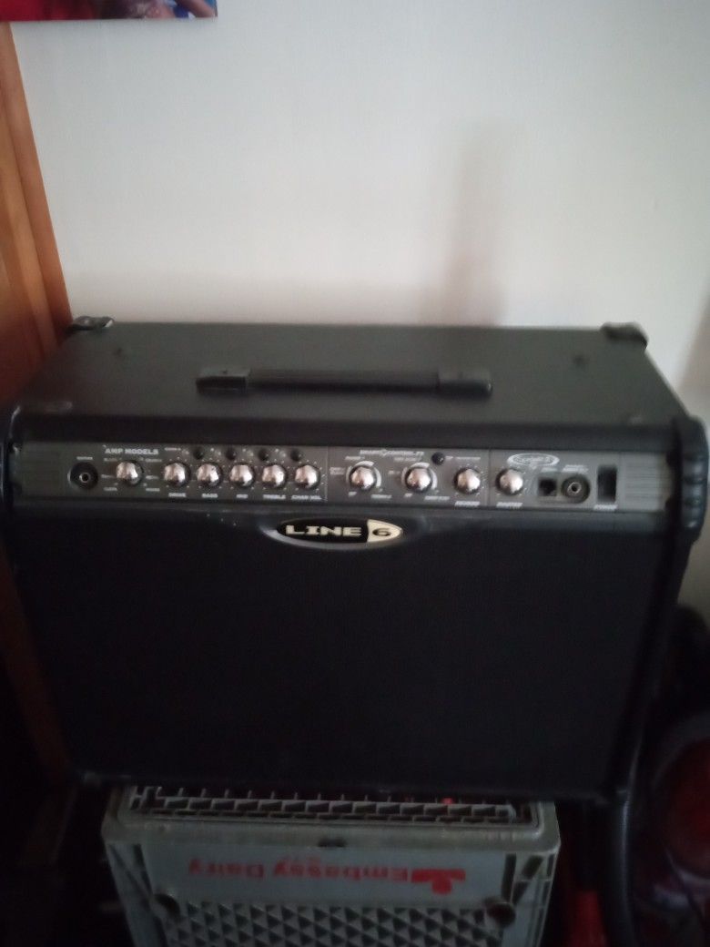 GUITAR AMPLIFIER LINE 6 SPIDER 2