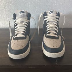 NIKE Court Vision Size 10