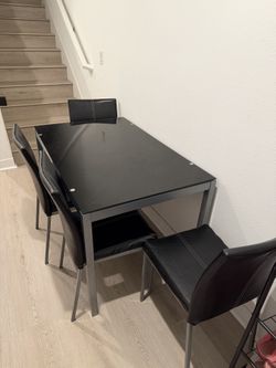 Dining table set