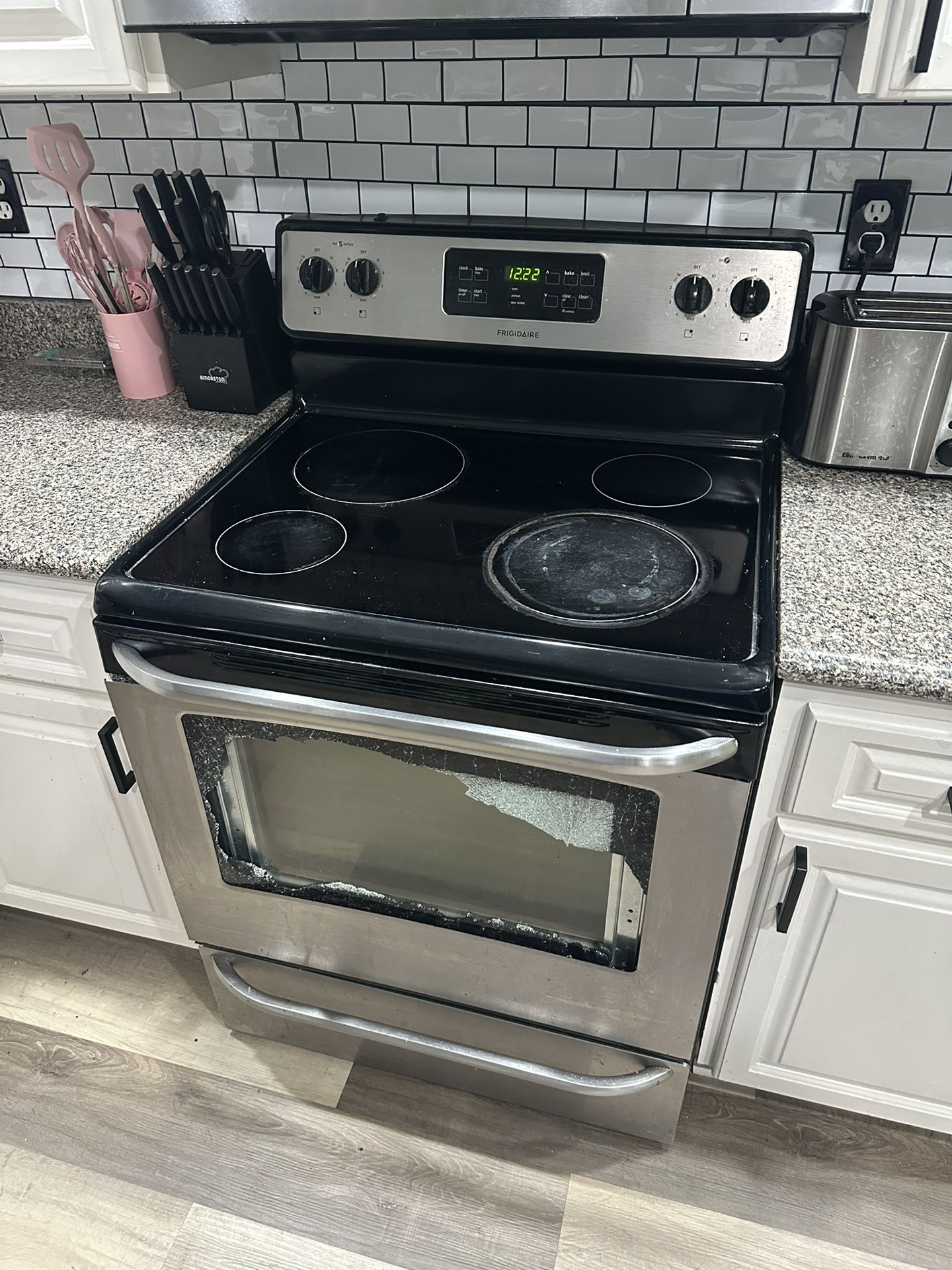 Frigidaire Electric Stove