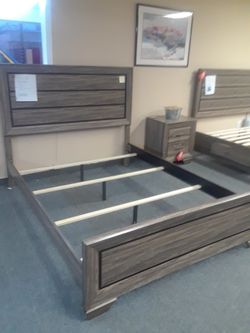 4 piece queen bedroom set queen bed frame dresser mirror and nightstand