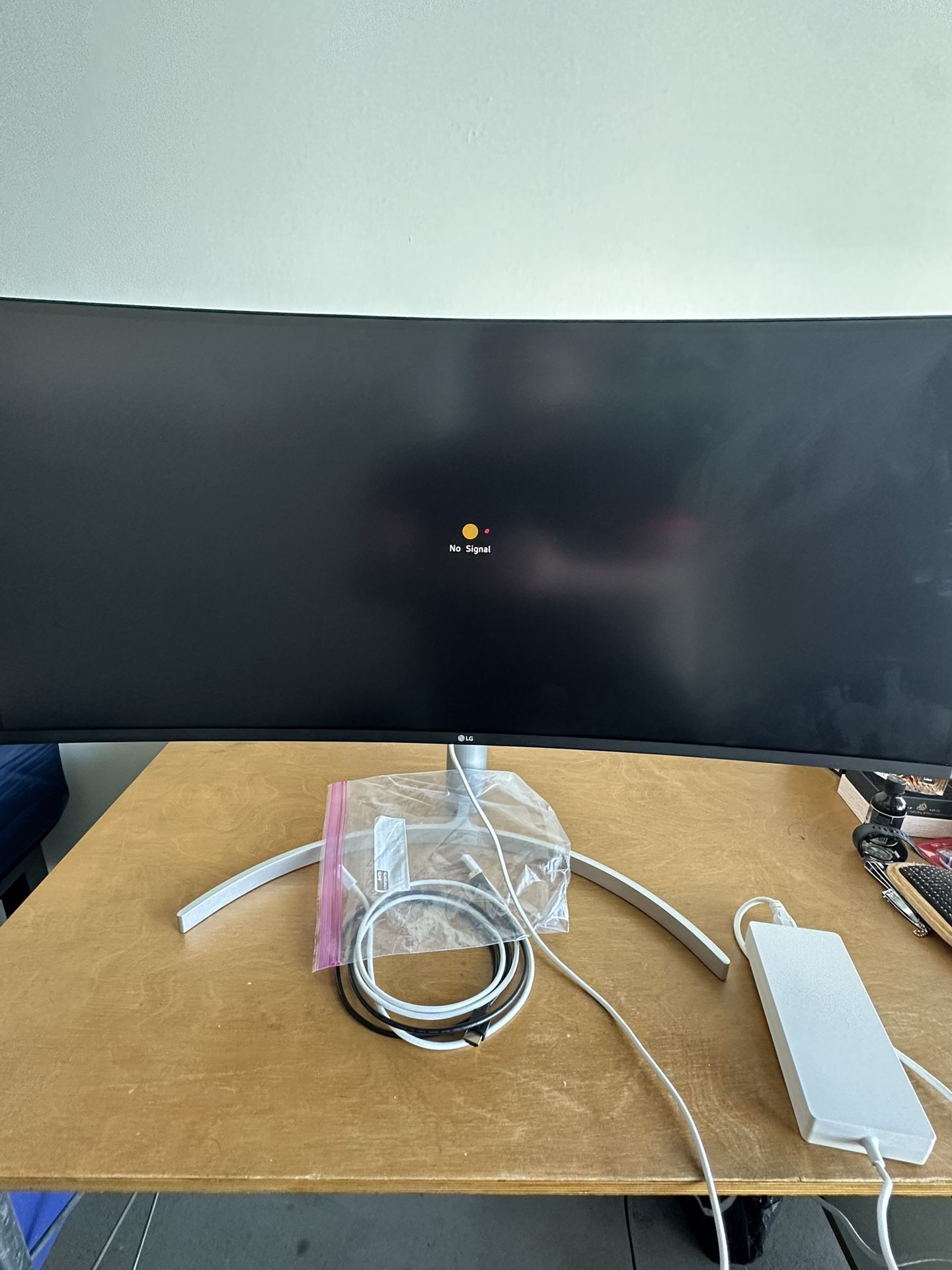 LG 38” ULTRAWIDE CURVED GAMING/MULTIMEDIA MONITOR – 144HZ QHD+