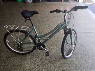 Women's bike schwinn brand new tires and tubes