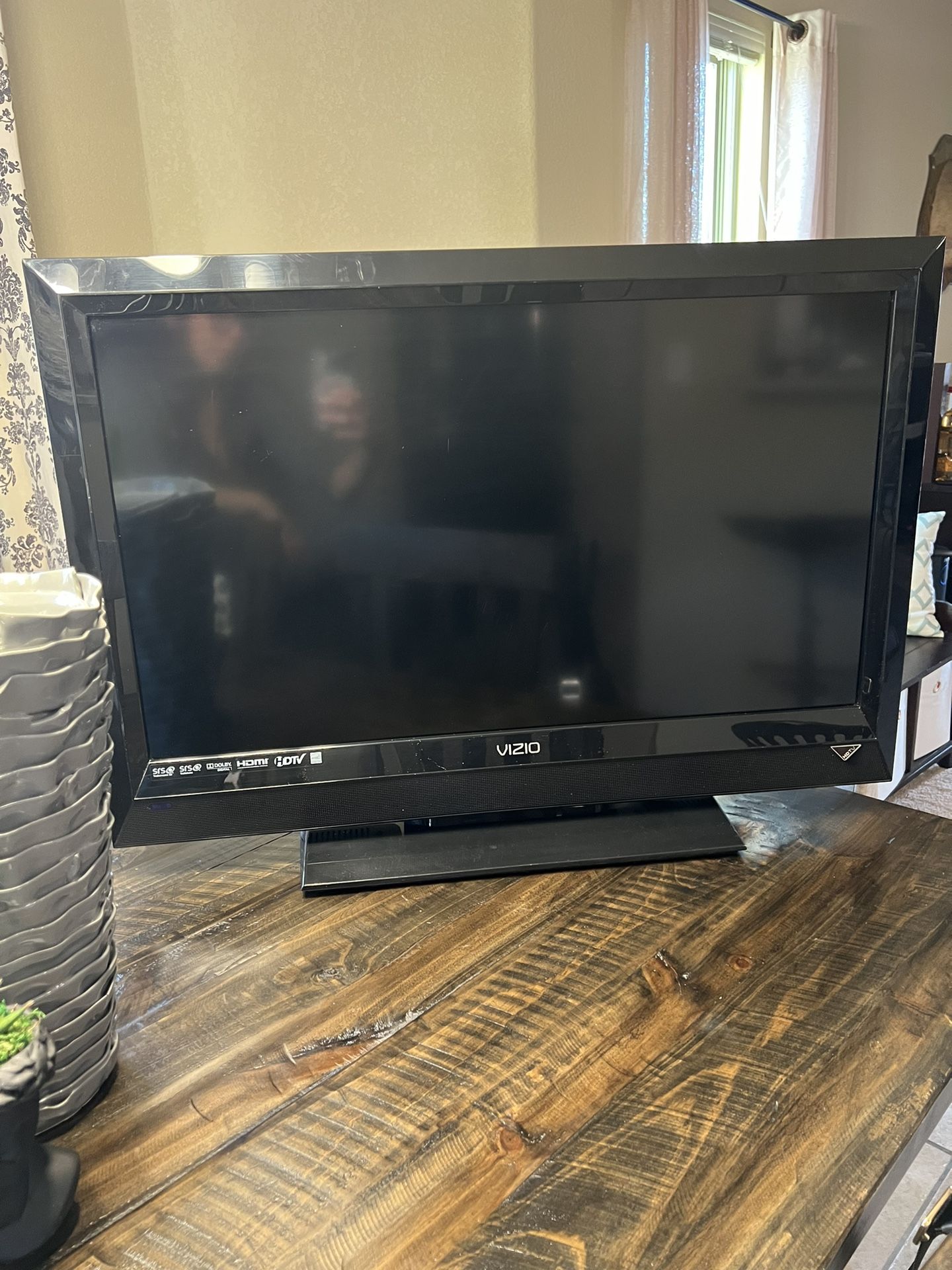 31” Vizio TV