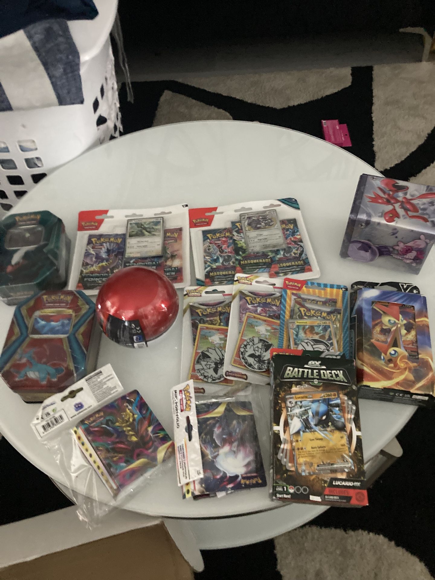 Pokémon Ball Tin Tcg Set Brand New