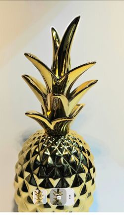 Pineapple Shaped Golden Decoration