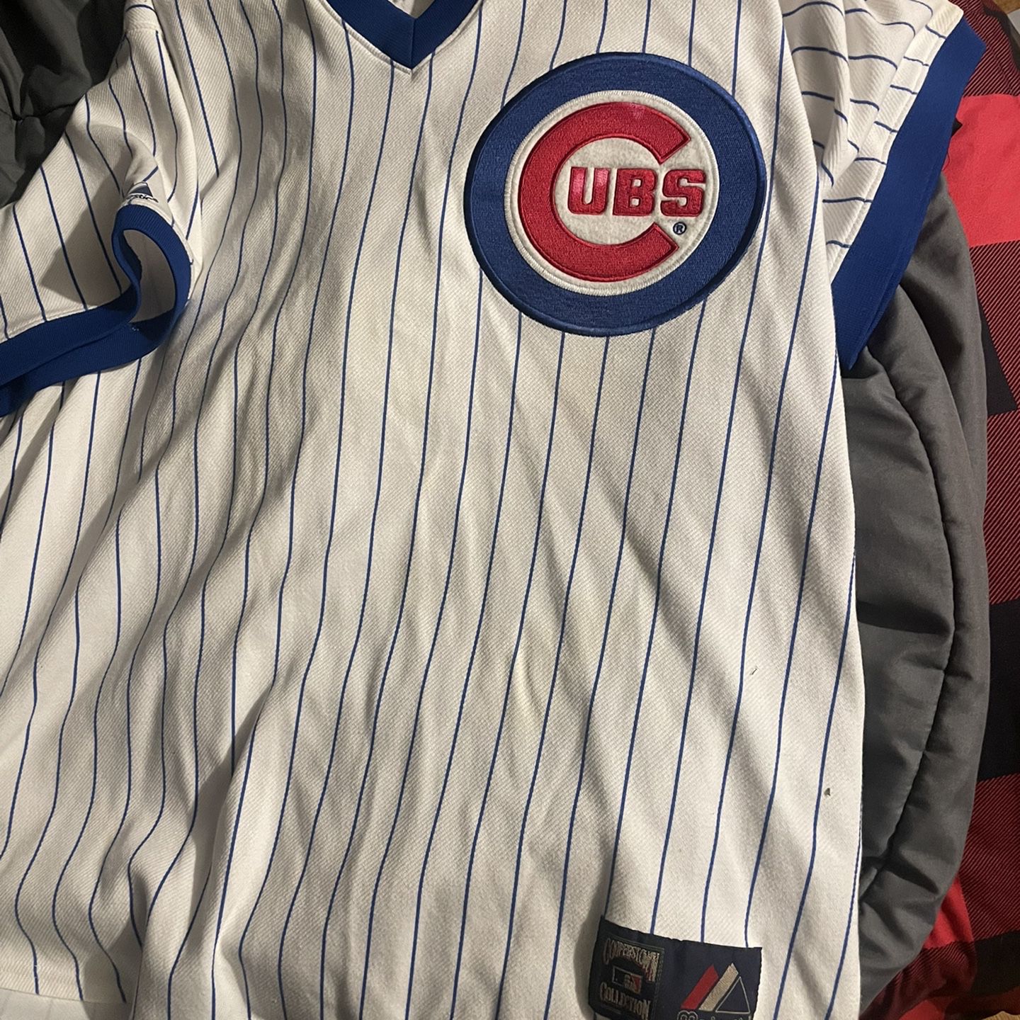 Cubs jersey signed by Alfonso Soriano there's proof in one of the pics for  Sale in Burbank, IL - OfferUp