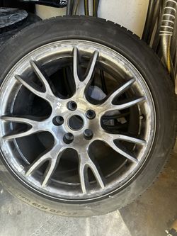 Tesla S Wheel with Tire