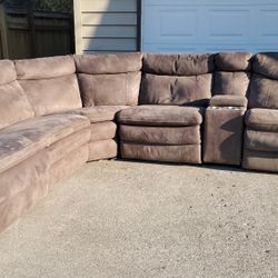 Grey U Curved Reclining Sectional Couch “WE DELIVER”