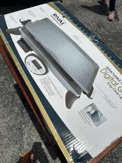 BRAND NEW IN BOX/ RIVAL DIGITAL GRIDDLE 10x20/GR250