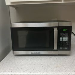 Black + Decker Microwave 