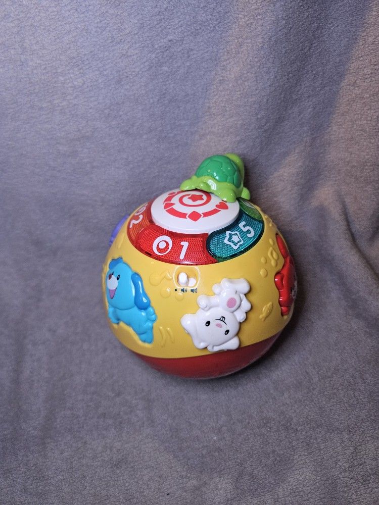 VTech Wiggle & Crawl Ball