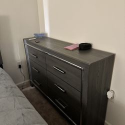 Modern Gray Dresser – 6 Drawer Storage
