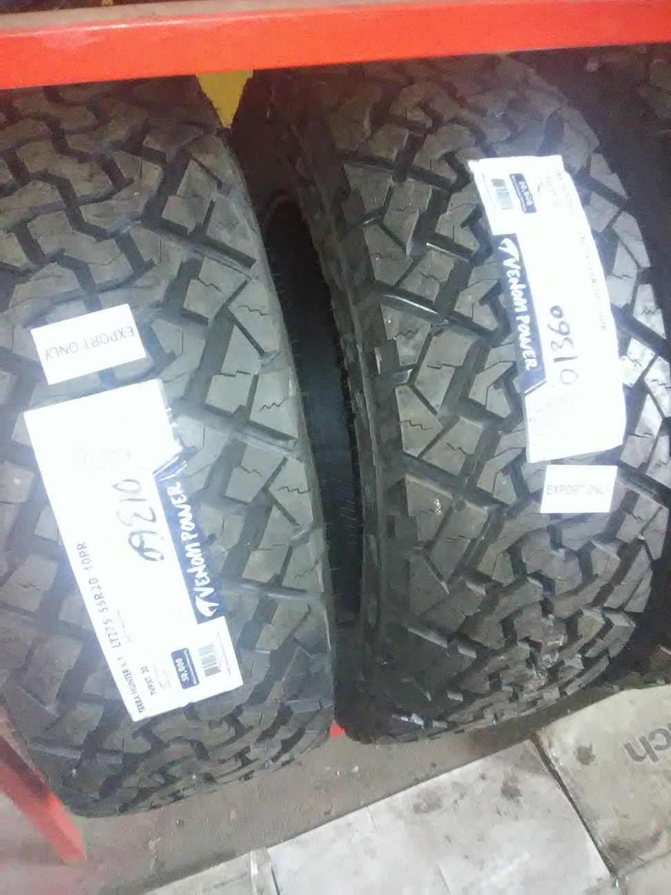 🎈hoy martes tenemos🎇 los mejores🚛 descuentos en todas las🎈 llantas nuevas y rines en especial 🚛visítenos trabajamos los 7 días de la semana