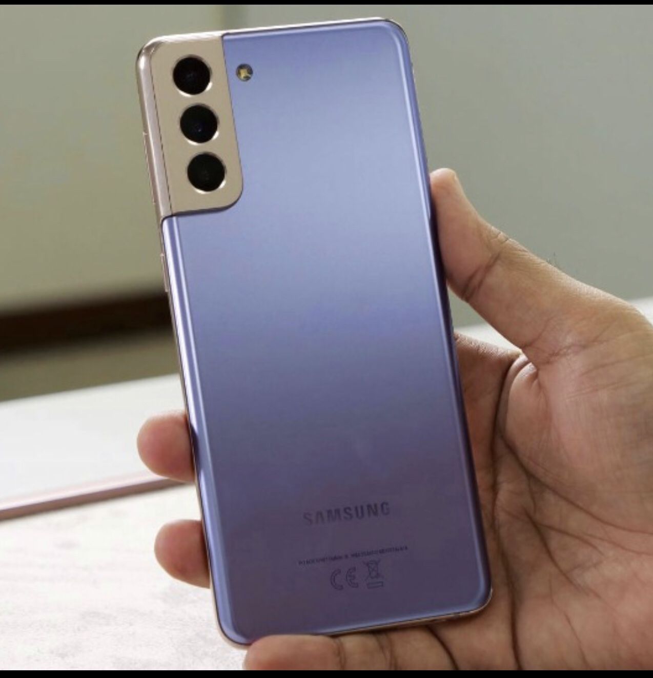 Unlocked Samsung Galaxy S21 With Warranty/ Desbloqueado Con Garantía