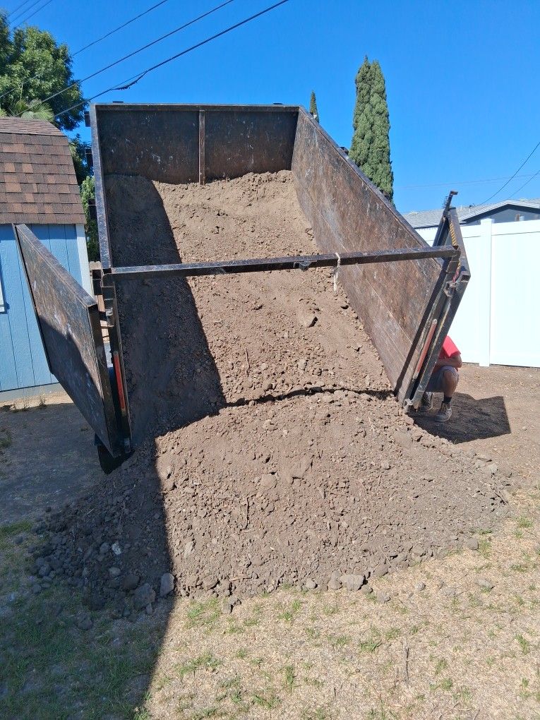 FREE DIRT TIERRA GRATIS 