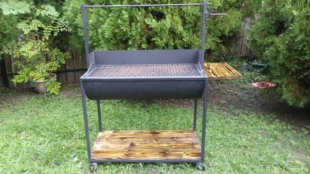 HACEMOS Y VENDEMOS ASADORES. WE MAKE AND SALE BBQ GRILLS