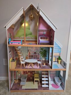 Kidkraft Barbie Doll House