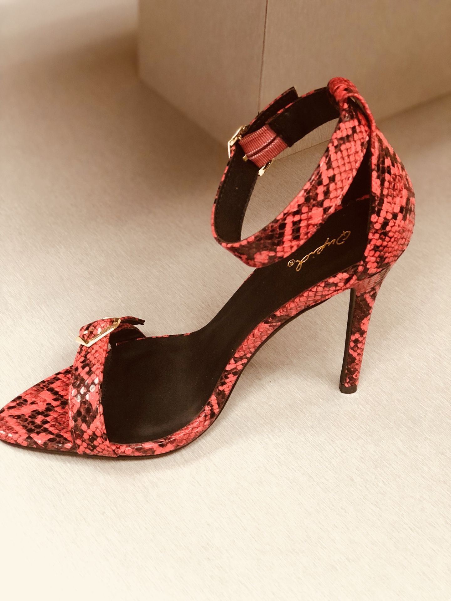 SHOES