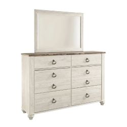 Queen Bed With Dresser And Mirror