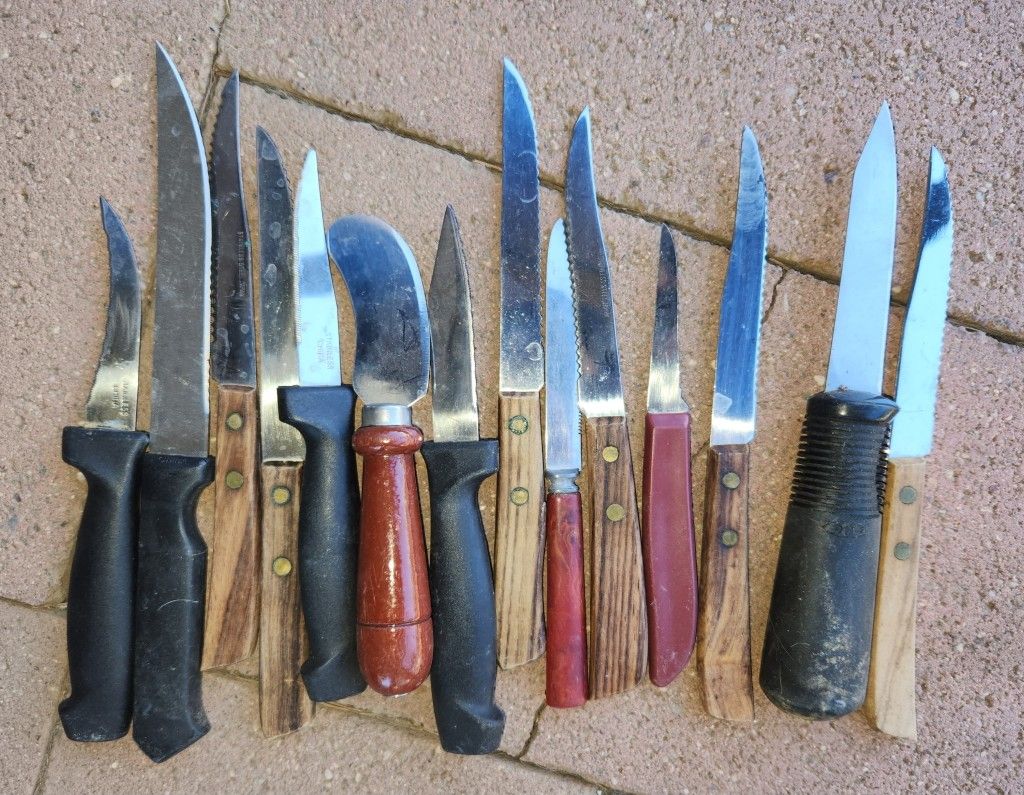 Lot Of Kitchen Knifes
