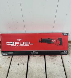 Milwaukee new super saw Zall M18 fuel