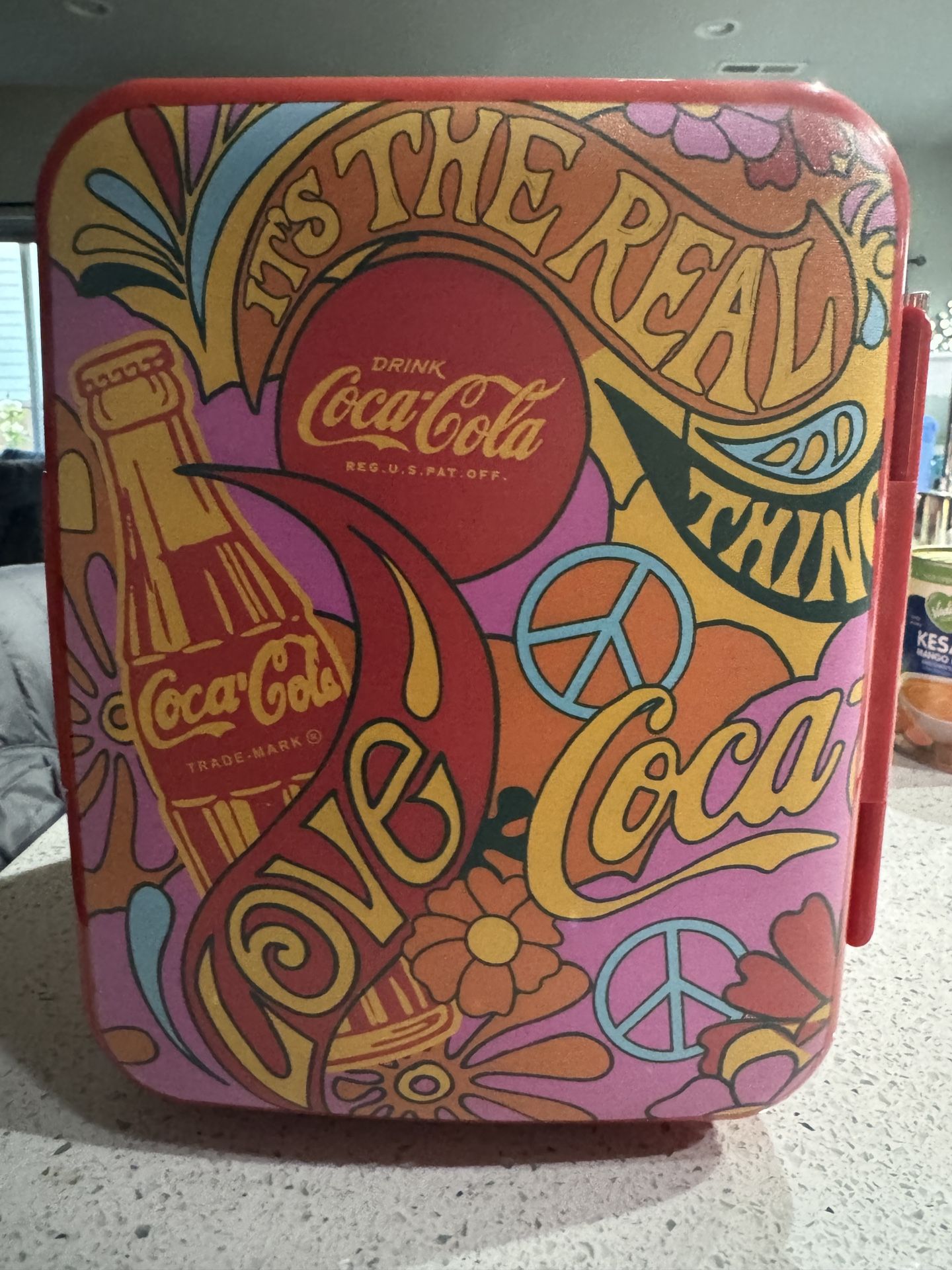 New : Coca-Cola Love Mini Fridge