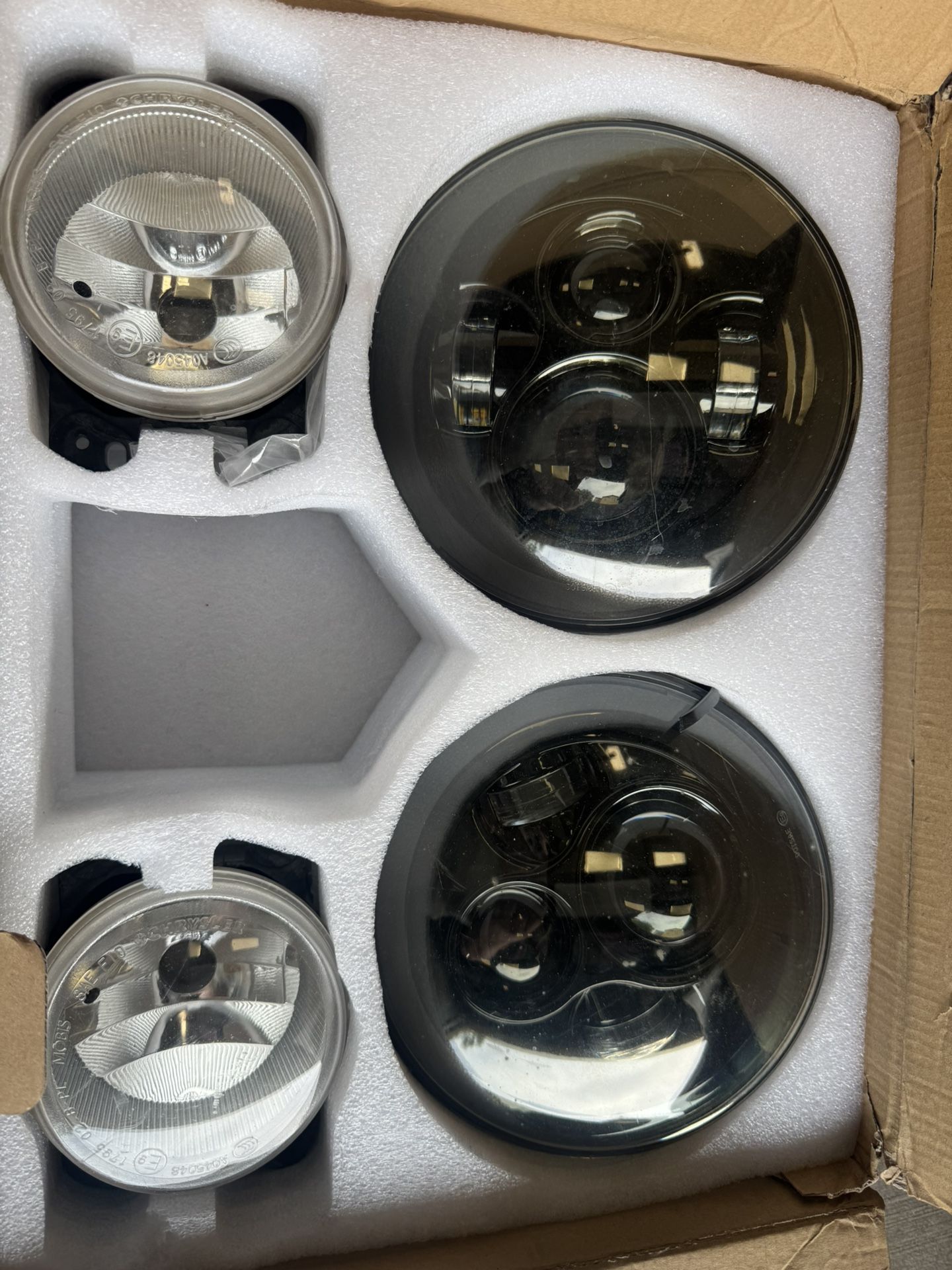 Jeep jk Head Lights led And Normal Fog Lights $25