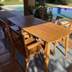Beautiful Teak Outdoor Patio Dining Table and 4 Chairs