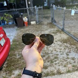 RayBans Black/Gold Aviators