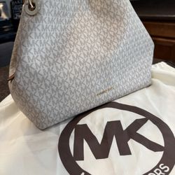 Authentic Michael Kors Purse 
