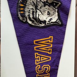 University of Washington Old Pennant 