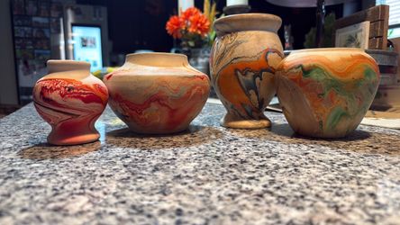 Unique Nemadji pottery w/ Swirl patterns