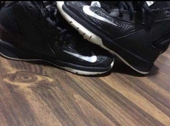 Boys nikes size 12