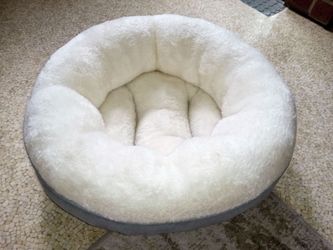 Pet bed