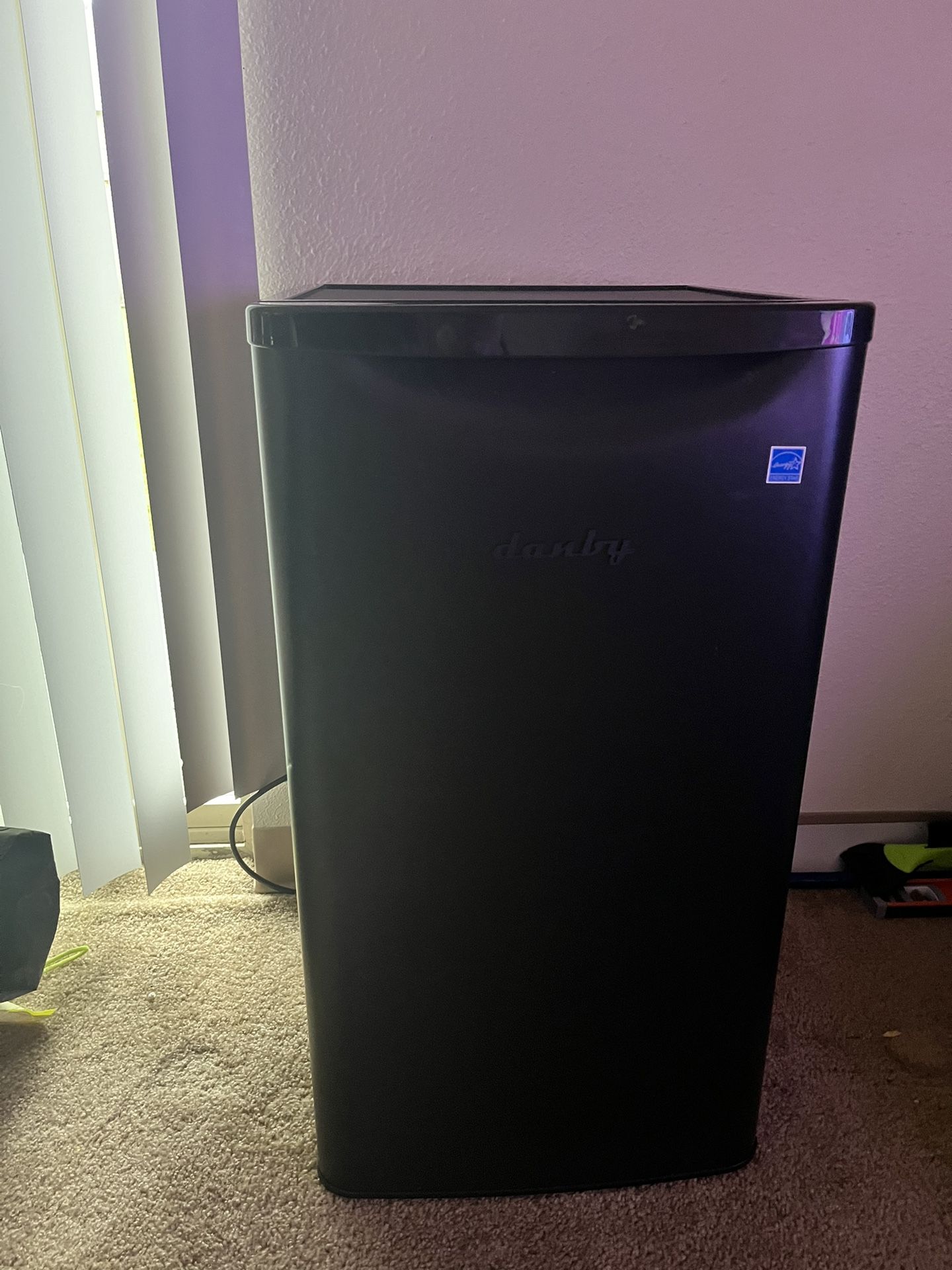 Danby 4.4 Cu ft Mini Fridge