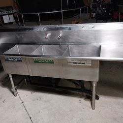 Commercial 3 Comp Sink 