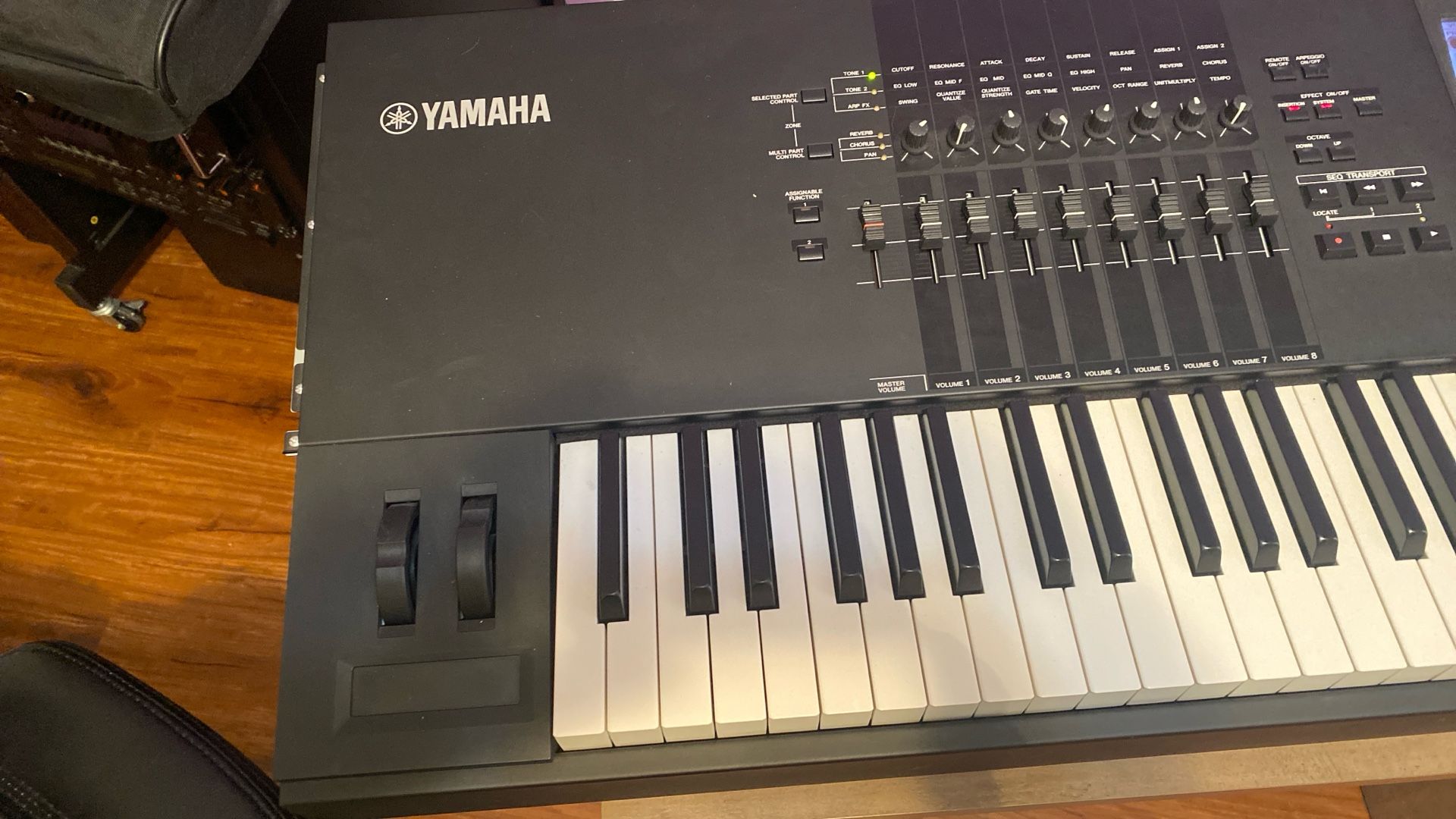 Yamaha XF8 Motif fully loaded WorkStation!