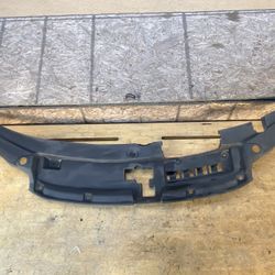 2013,2014,2015,2016,2017,2018 Lexus Es300h Radiator Support Top Cover