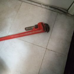 Heavy Wrench