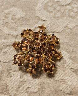 Lisner Brooch