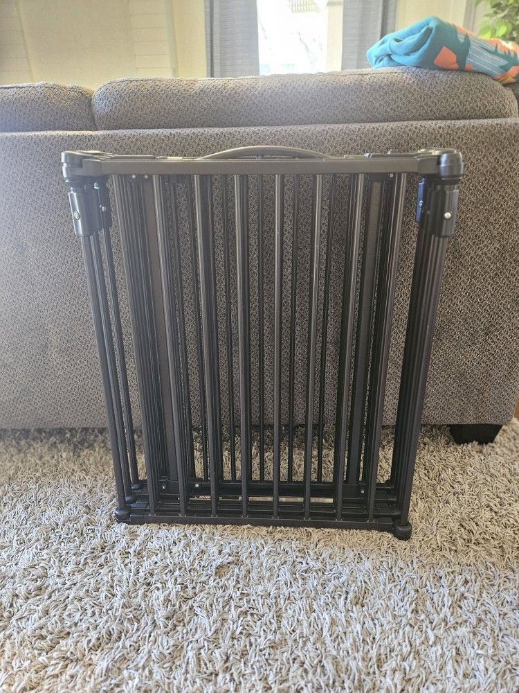 Baby/Pet Gate