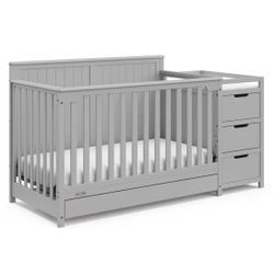 White Graco Hadley 5-in-1 Crib
