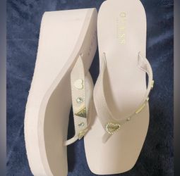 NEW Guess Women's Baby Pink with Silver Heart n jewel flap flip Sandals