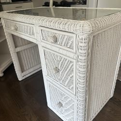 Free Kids Desk And Chair